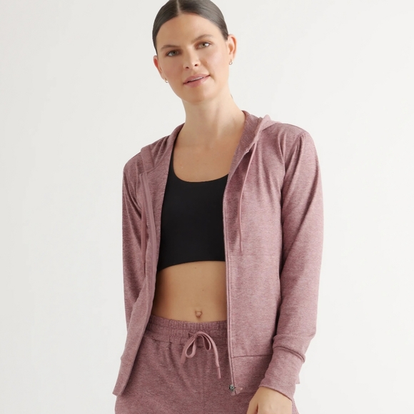 Quince Jackets & Blazers - Quince FlowKnit Front Zip Hoodie Stretch Heathered Burgundy Jacket Size Medium.